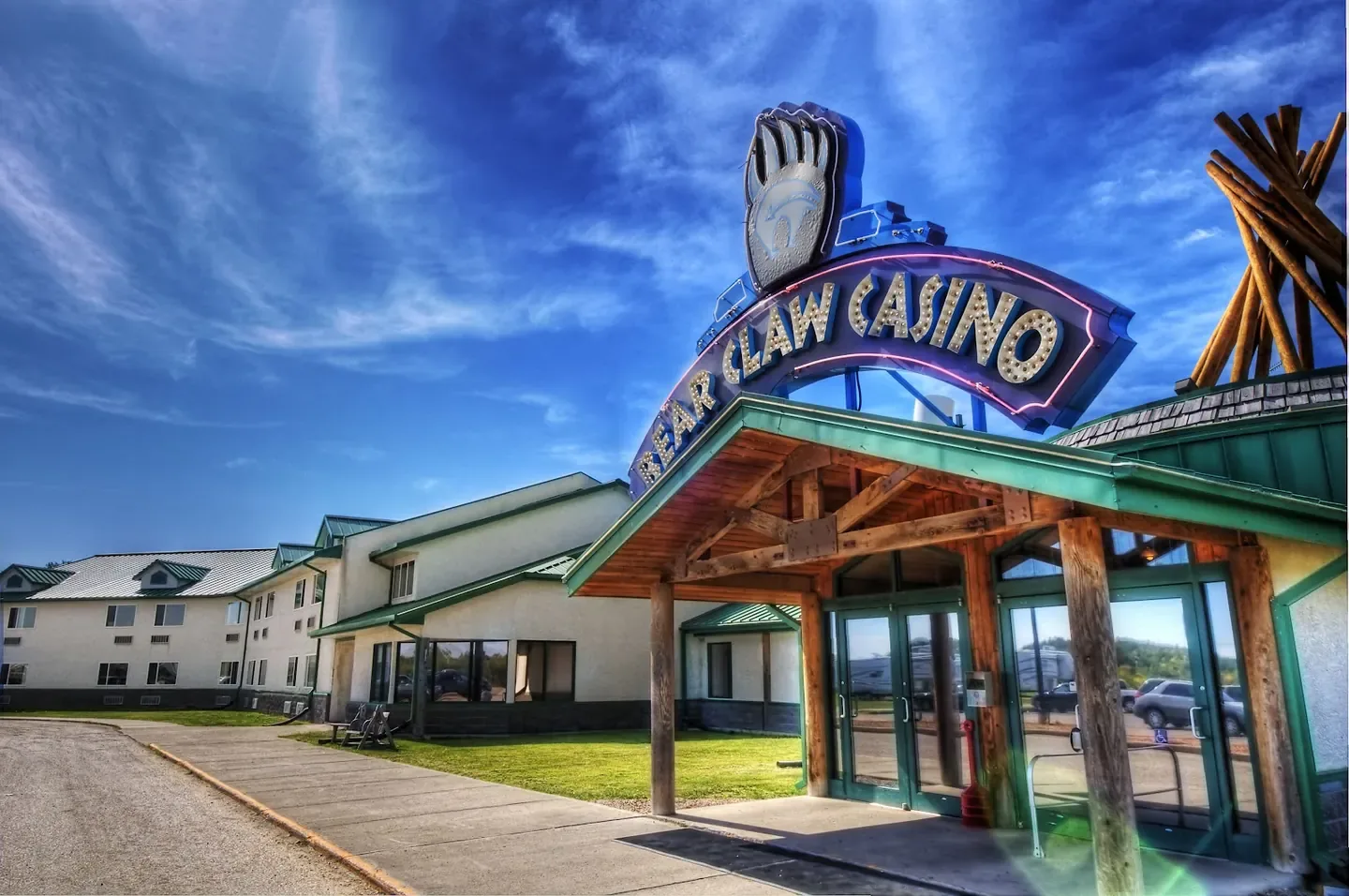Bear Claw Casino & Hotel, Carlyle
